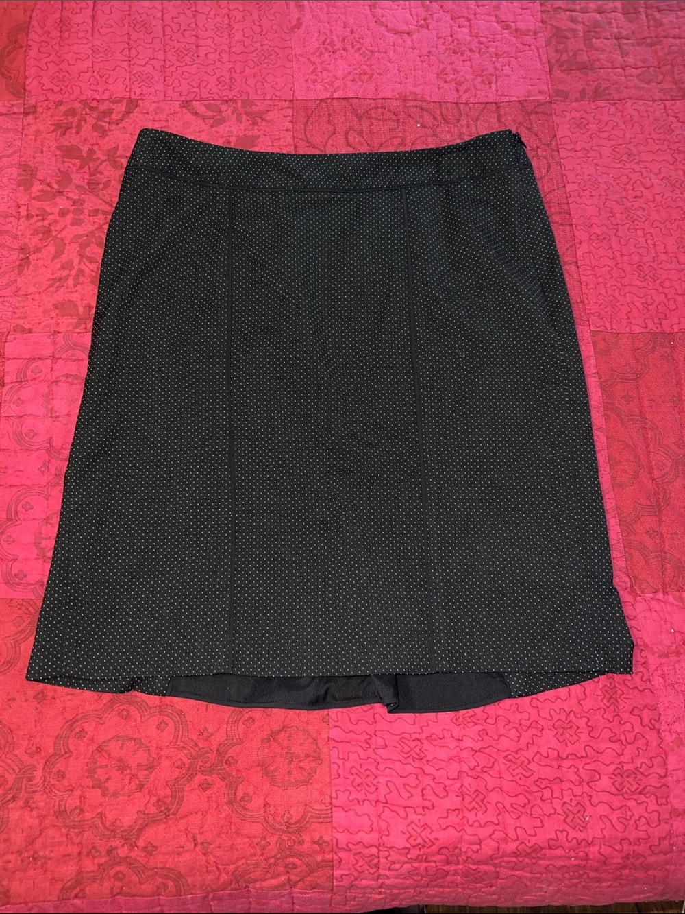 White House Black Market Black Pencil Skirt with Microdots